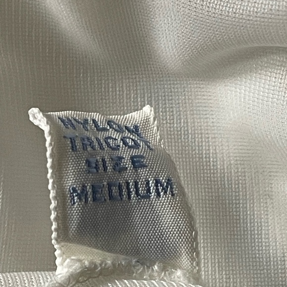 Vanity Fair White Robe with Lace and Blue Ribbon - Picture 5 of 10